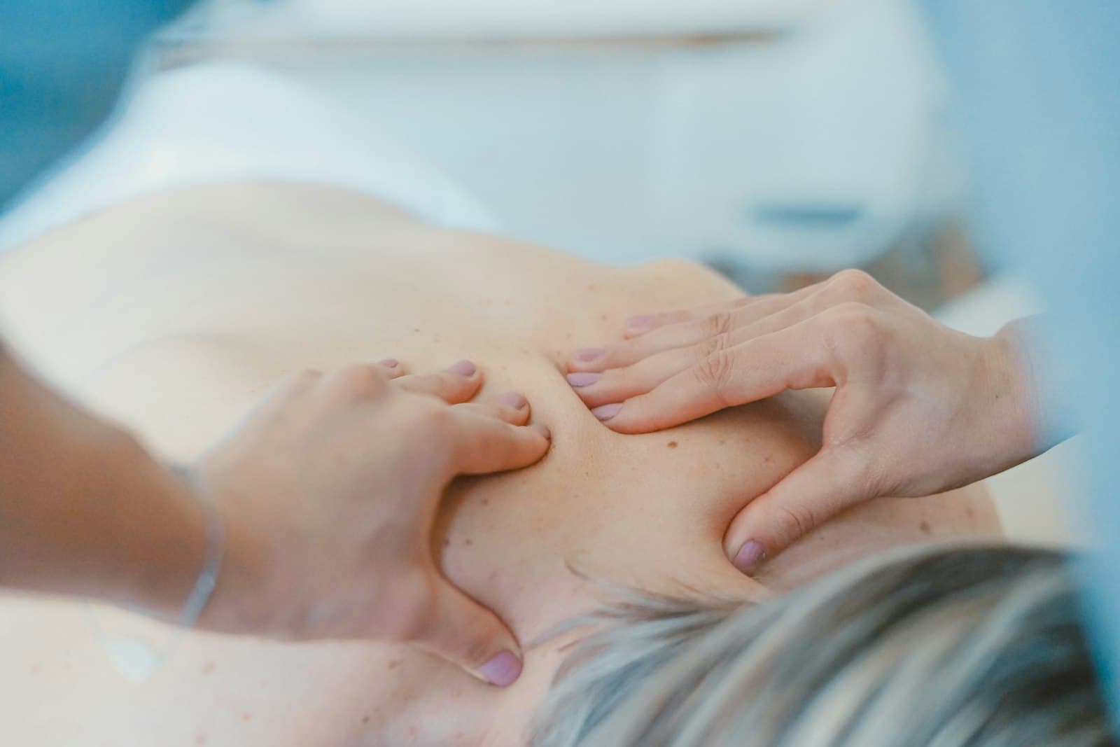 How to Know When Back Pain Needs Physiotherapy